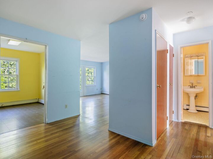 Property Photo:  12 Huguenot Street 4  NY 12561 