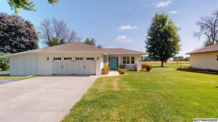 1606 N 8th Pl  Clear Lake IA 50428 photo