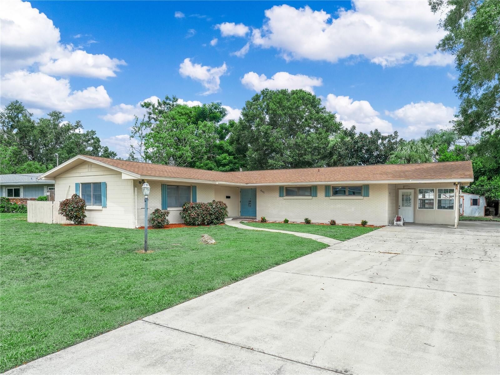 Property Photo:  685 Avenue N SE  FL 33880 