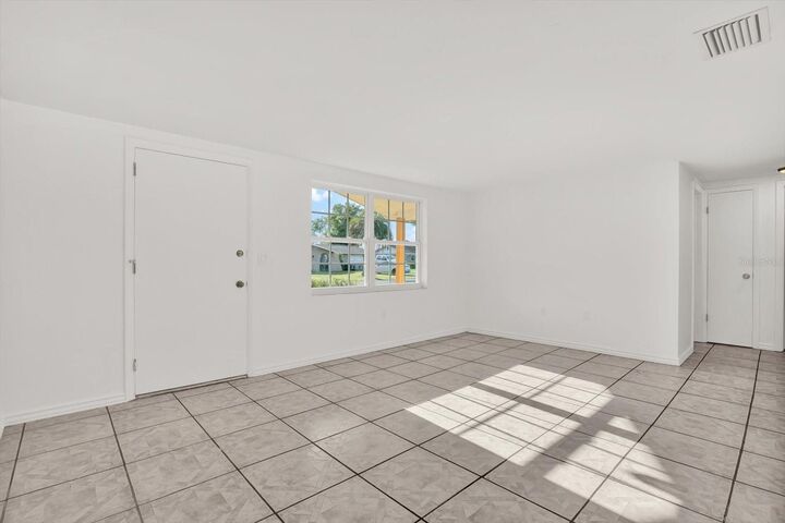 Property Photo: 6701 Parkside Drive FL 34653