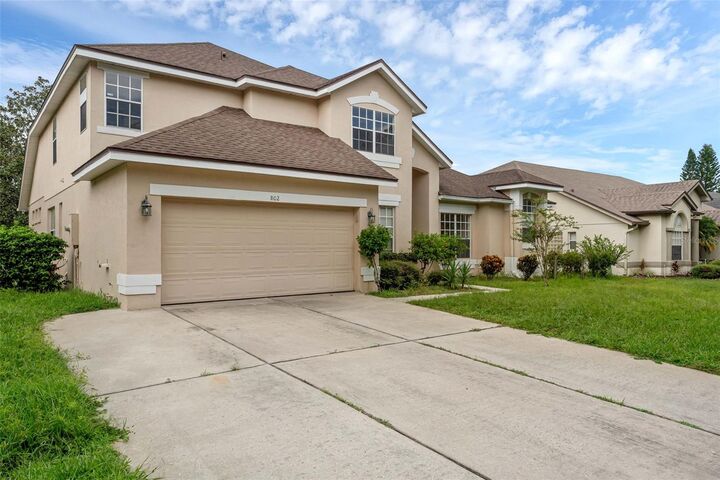 Property Photo: 802 Kingsbridge Drive FL 32765