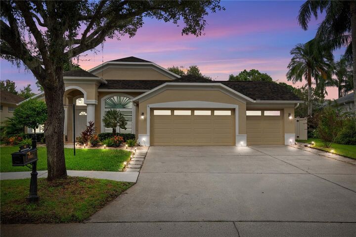 Property Photo: 9905 Woodbay Dr Drive FL 33626