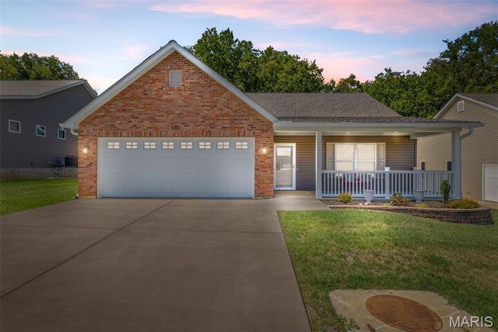 Property Photo:  430 Butterfield Drive  MO 63640 