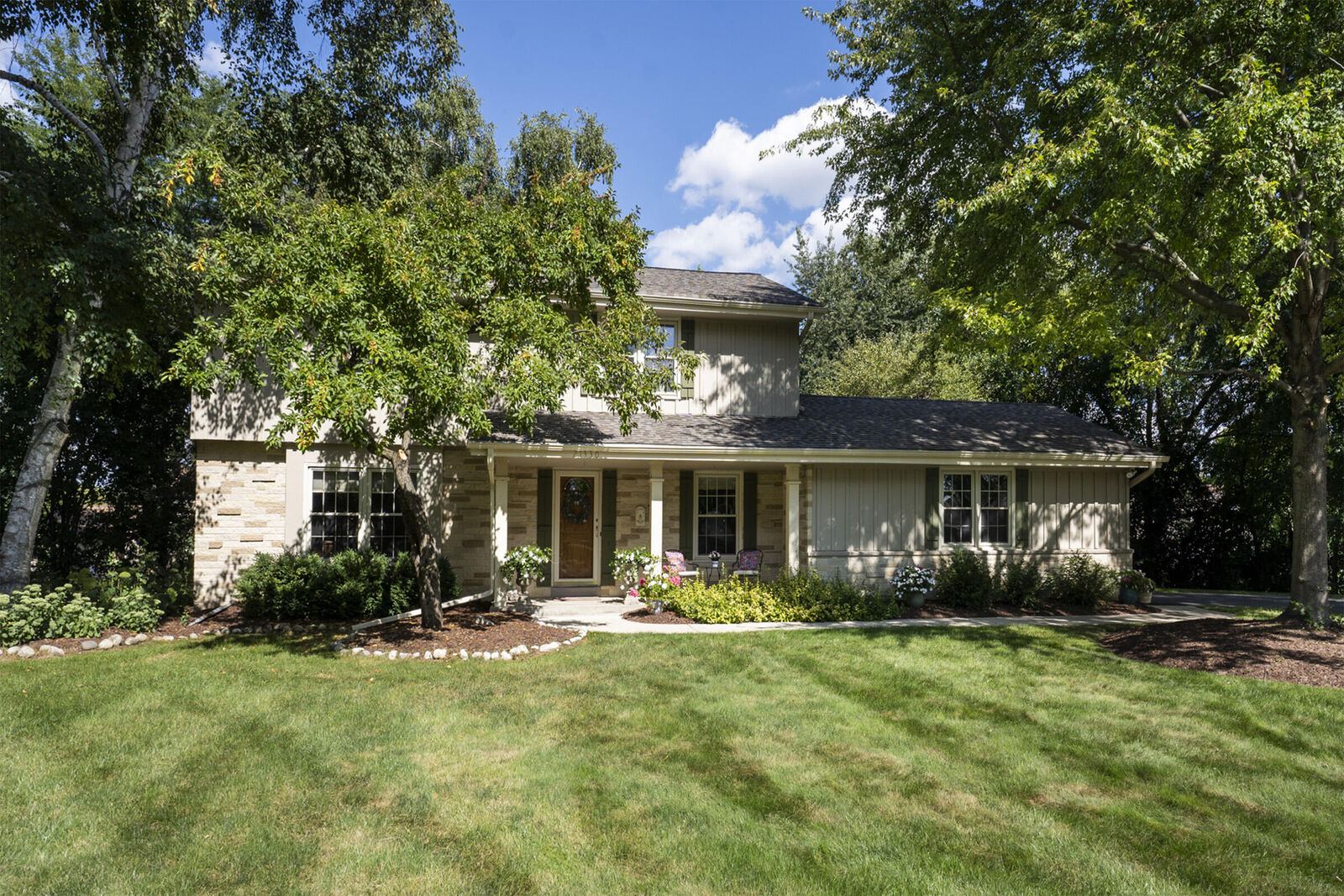 Property Photo: 21330 Hollycrest Ct WI 53045