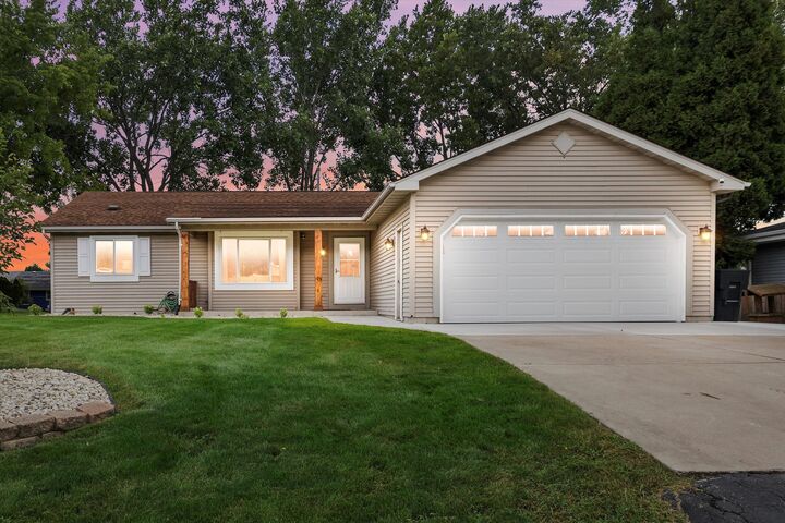 2812 Stonebridge Dr  Caledonia WI 53404 photo