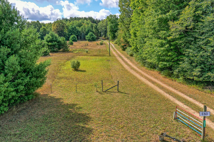 Property Photo:  18500 35th Avenue  MI 49305 
