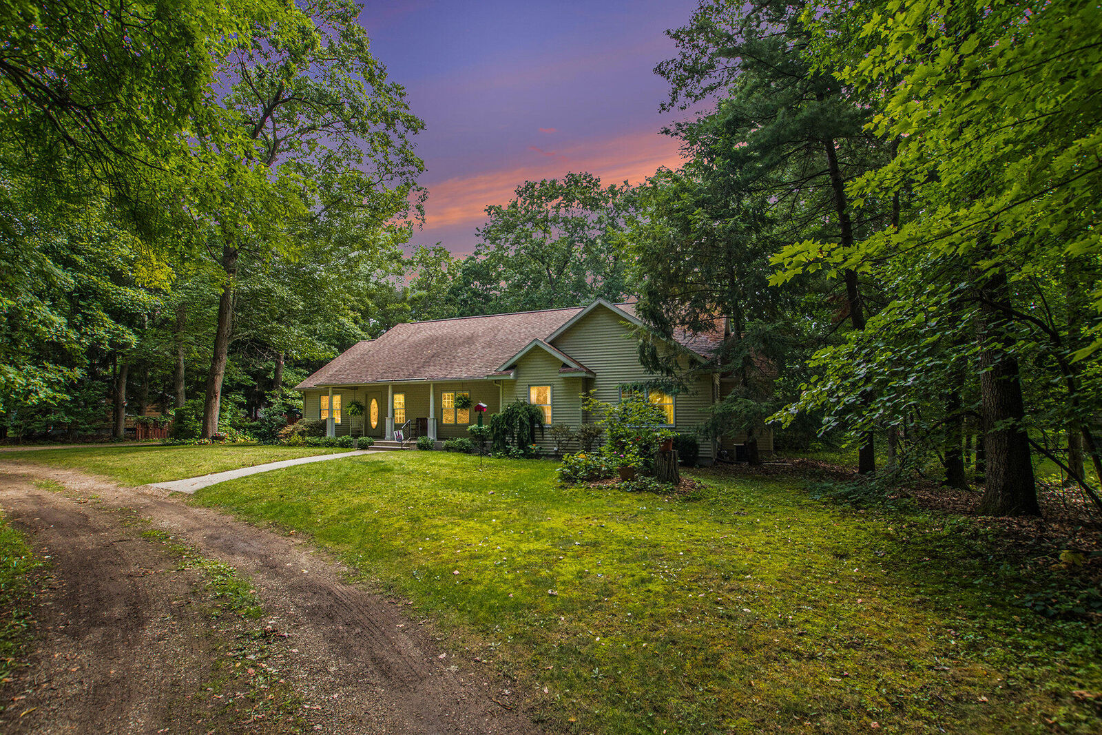 Property Photo:  13892 148th Avenue  MI 49417 