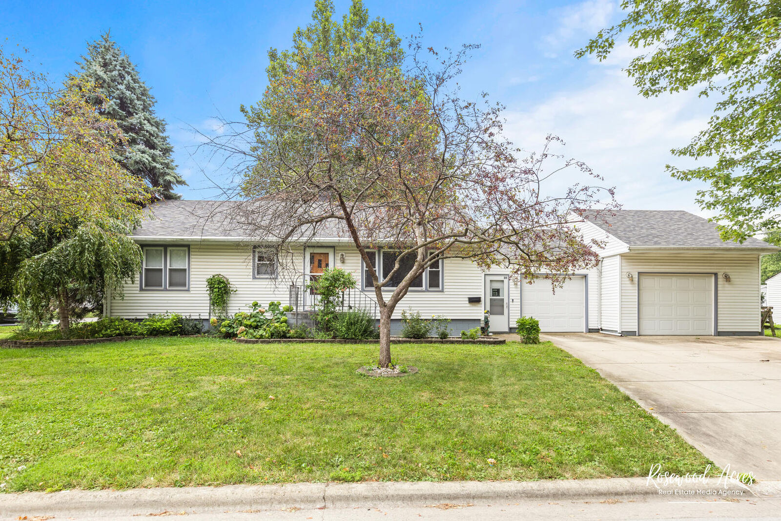 Property Photo: 311 S Cleveland Avenue IL 60915