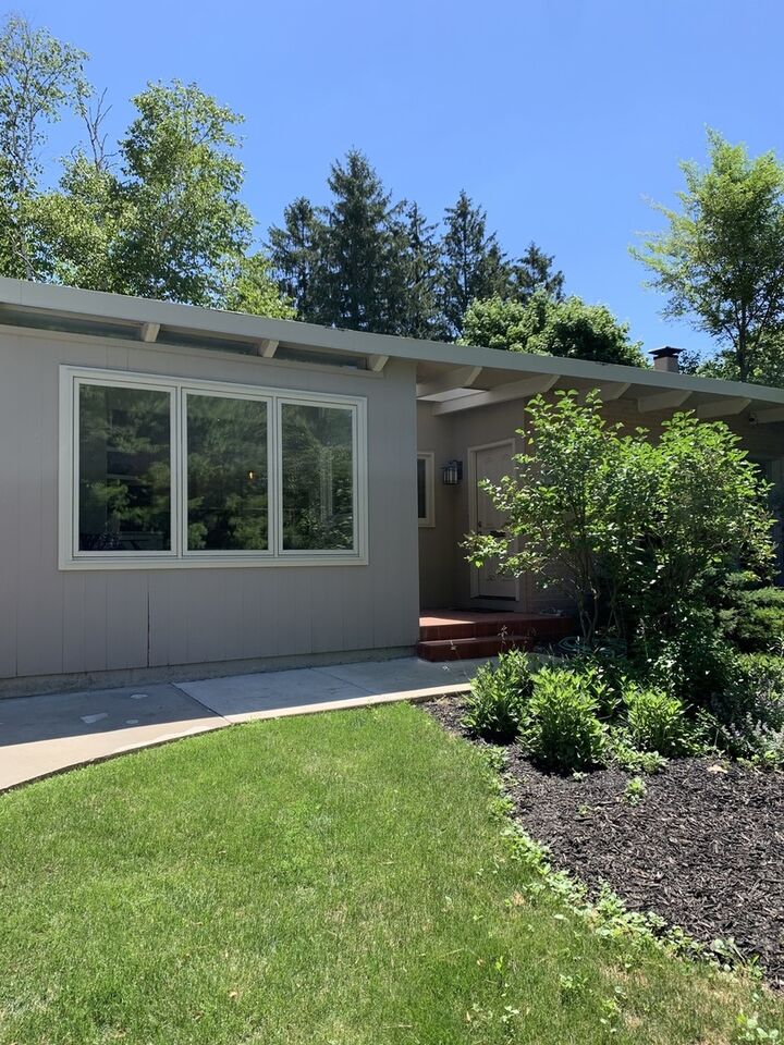 Property Photo:  743 Dundee Avenue  IL 60010 