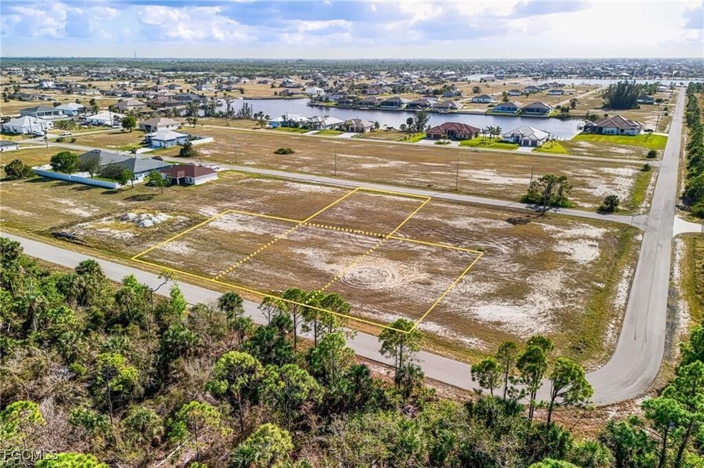 Property Photo: 4410 NW 40th Lane FL 33993