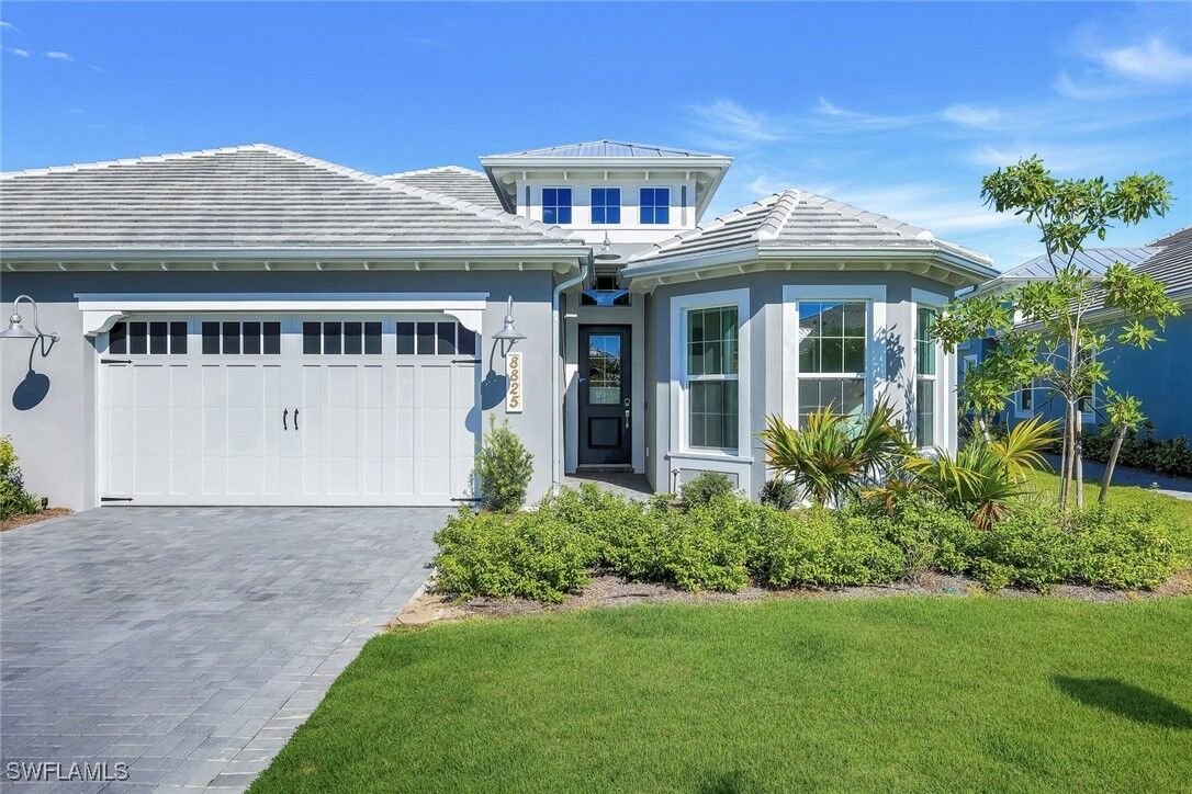 Property Photo:  8825 Yucatan Court  FL 34112 