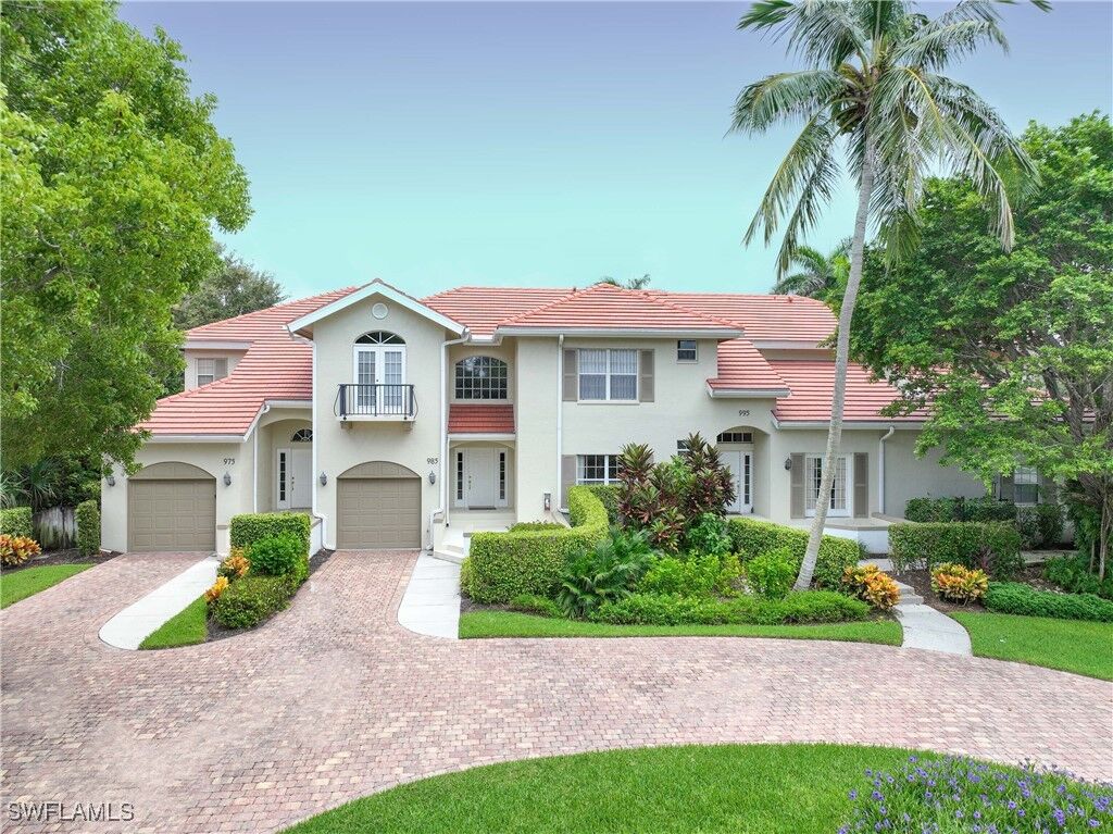 Property Photo: 995 6th Street S B1 FL 34102