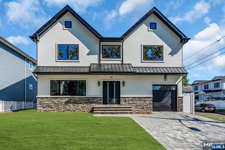 55 Maiden Lane  Bergenfield NJ 07621 photo