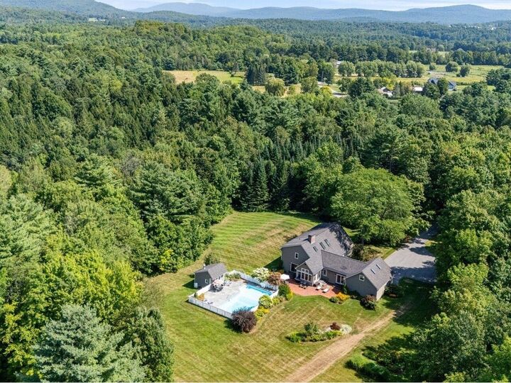 571 Middle Road  Colchester VT 05446 photo
