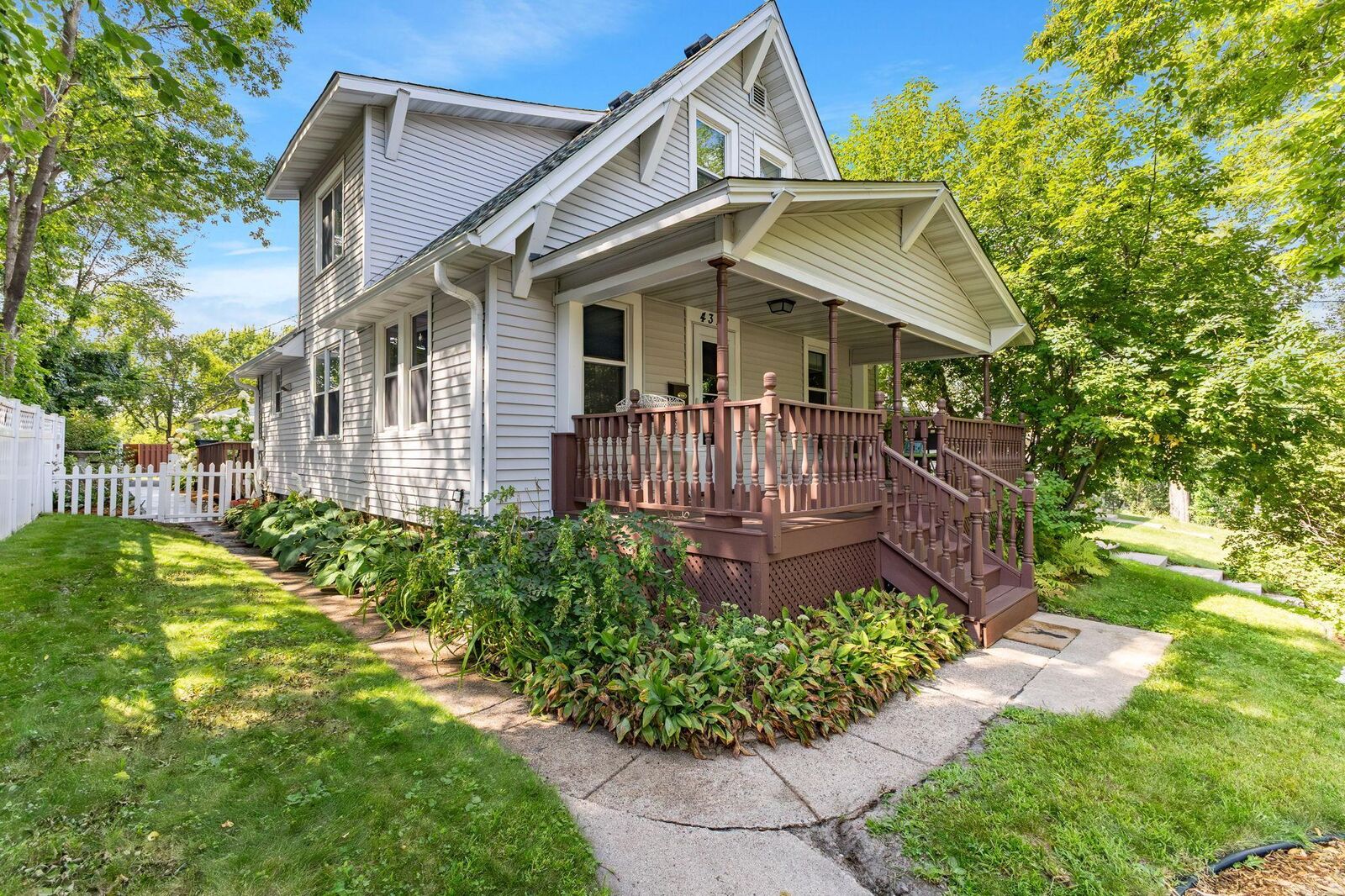 Property Photo:  4316 4th Street NE  MN 55421 