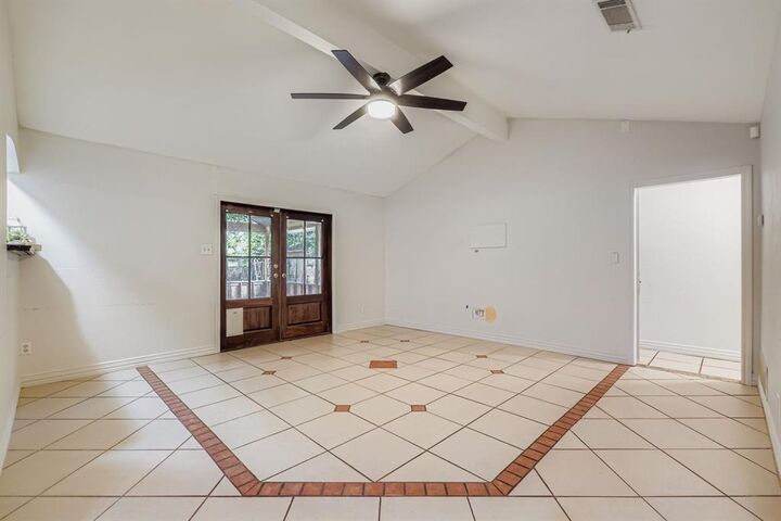 Property Photo:  1405 Carla Avenue  TX 76014 