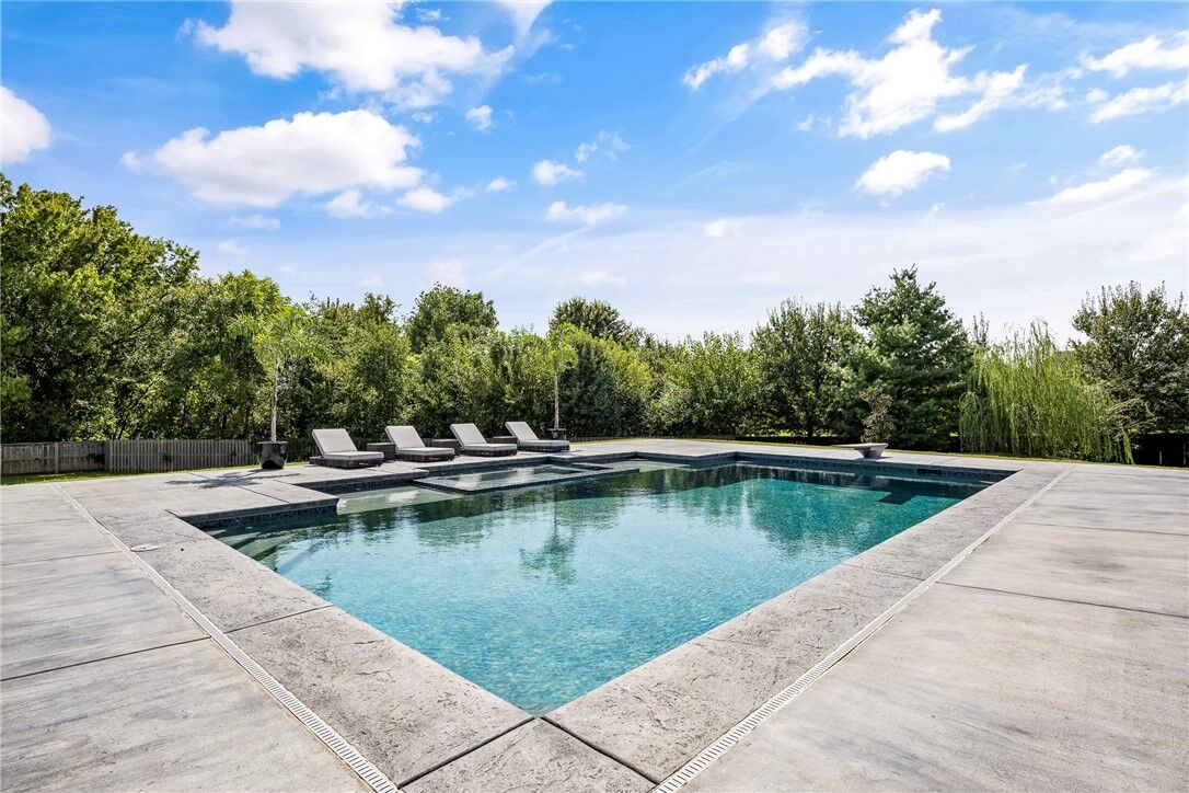 Property Photo: 4017 Caerleon Circle AR 72713