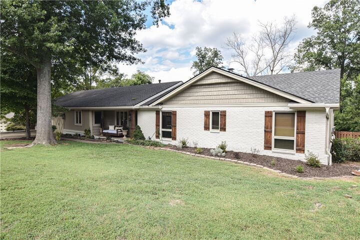 Property Photo: 8320 Fairway Lane AR 72756