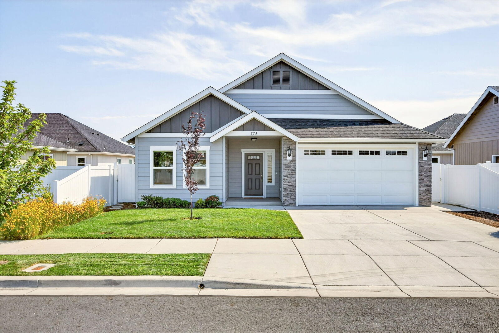 Property Photo:  973 SW Blackberry Lane  OR 97527 