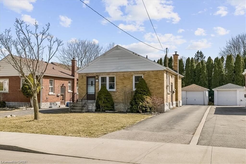Property Photo:  273 Bowman Street  ON L8S 2T9 