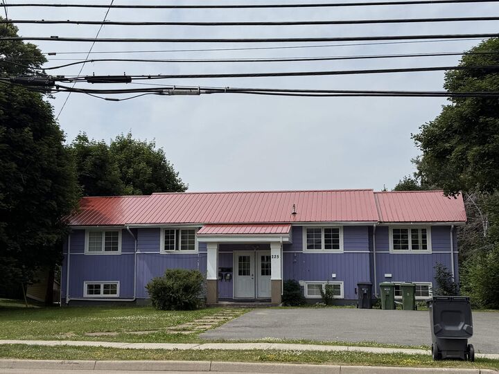 Photo de la propriété: 225 North River Road PE C1A 2N6