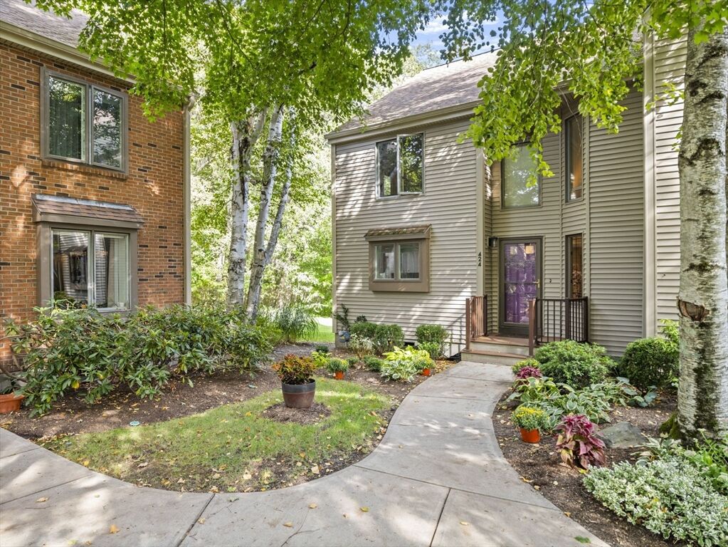 Property Photo:  770 Salisbury St 424  MA 01609 