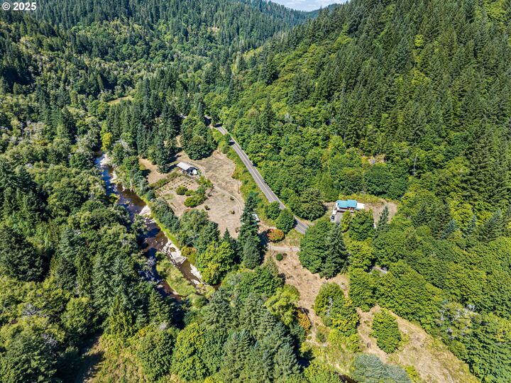 Property Photo:  89731 Indian Creek Rd  OR 97480 