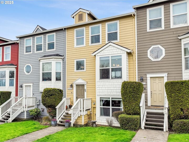 Property Photo:  2591 NW 1st Dr  OR 97030 
