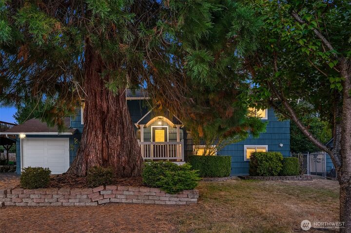 Property Photo: 12828 110th Avenue NE WA 98034