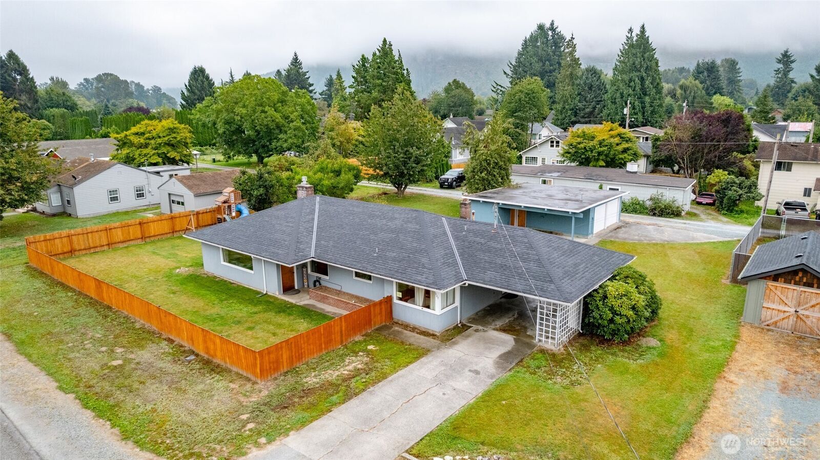 Property Photo:  937  Fidalgo Street  WA 98284 