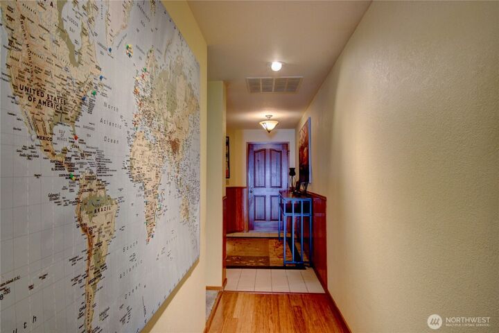Property Photo:  2411  Skyline Way 103  WA 98221 
