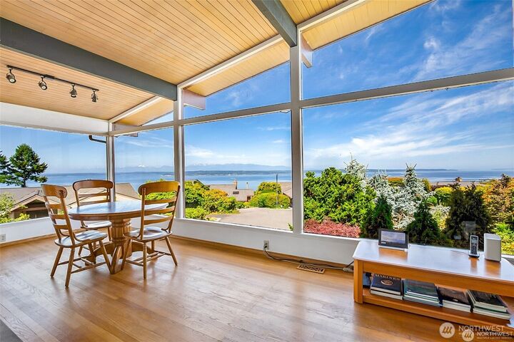 Property Photo: 16906 13th Avenue NW WA 98177