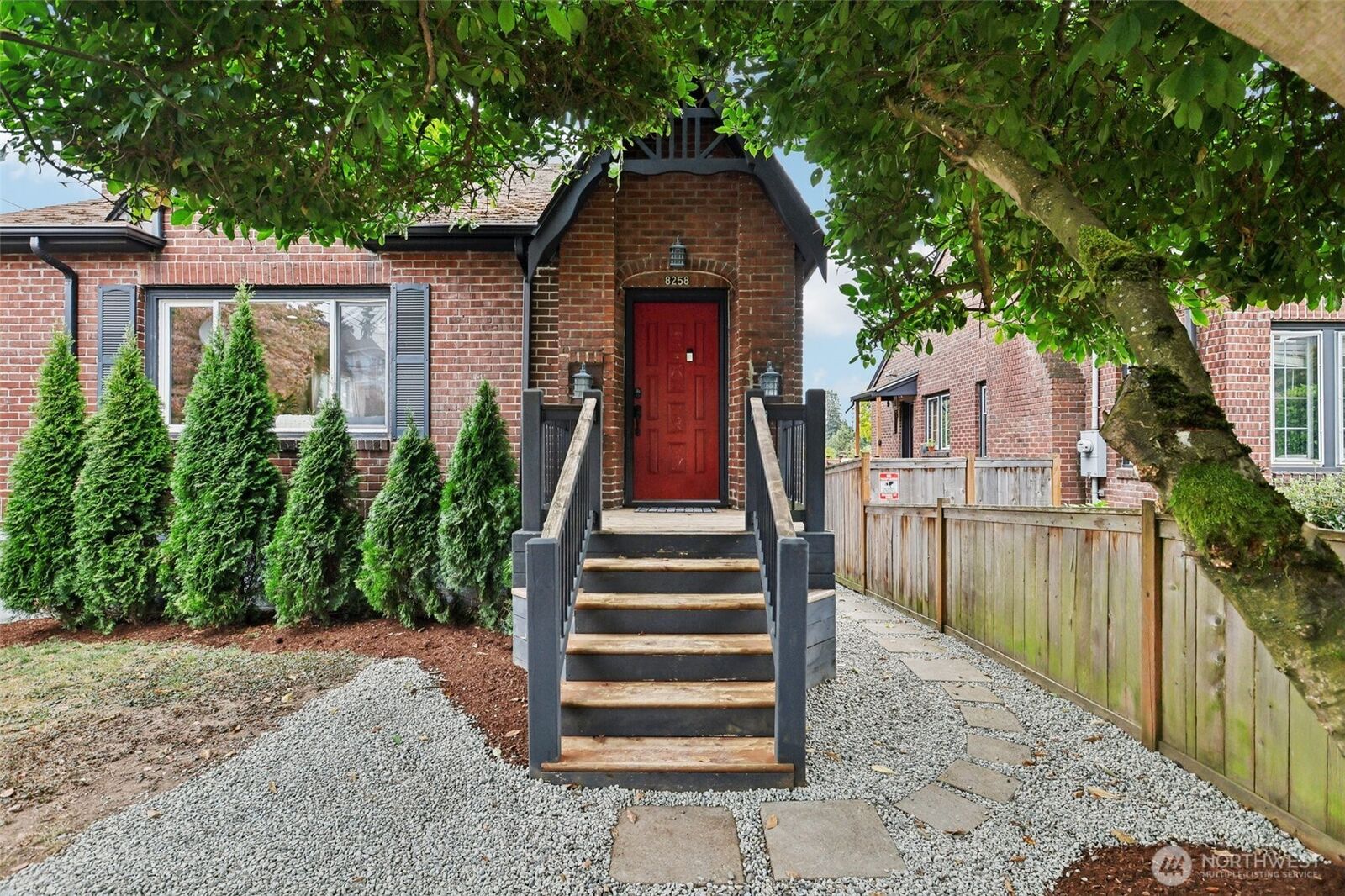 Property Photo: 8258 Interlake Avenue N WA 98103