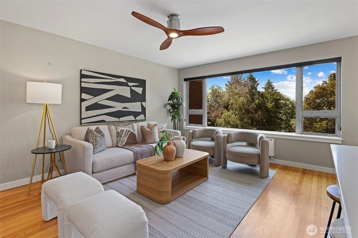 Property Photo: 530 W Olympic Place 407 WA 98119
