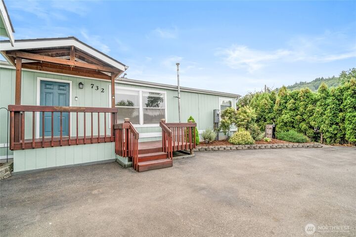 Property Photo: 732 Algona Boulevard N WA 98001
