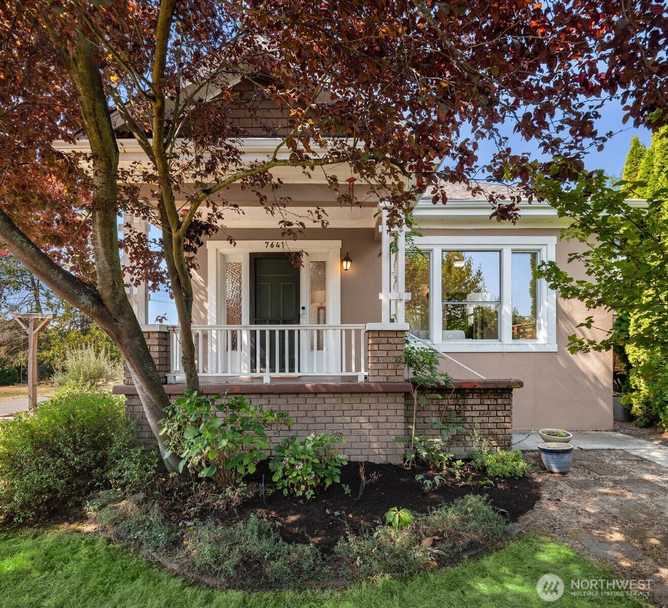 Property Photo:  7641  46th Avenue S  WA 98118 