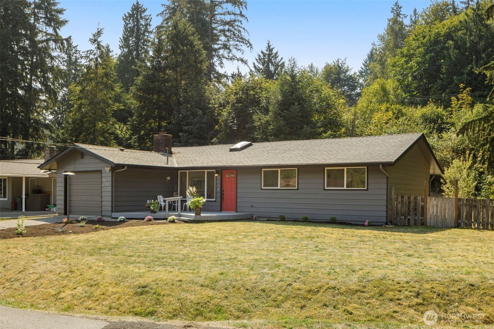 Property Photo: 16105 SE 113th Place WA 98059