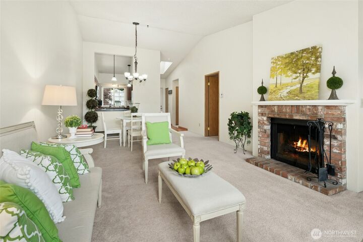 Property Photo: 12371 SE 41st Lane WA 98006