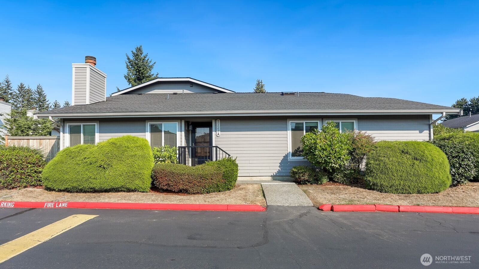 Property Photo:  1123  132nd Street SW A  WA 98204 