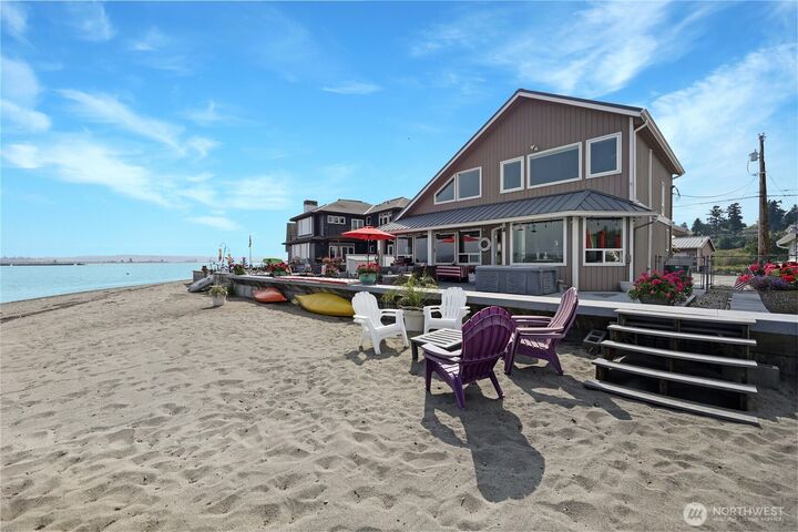 Property Photo: 4019 Priest Point Drive NE WA 98271