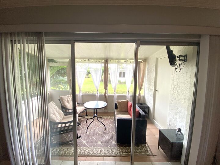 Property Photo:  1040 N Palm Lane C  FL 33445 