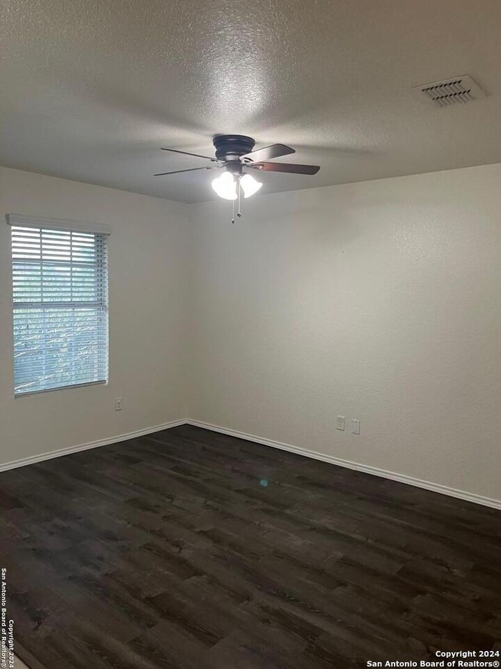 Property Photo: 803 Roping Horse TX 78260