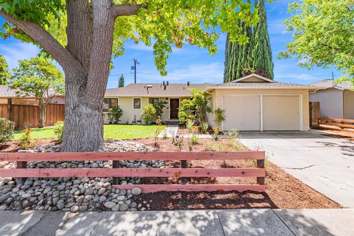 Property Photo: 1139 Cuesta Drive CA 94040
