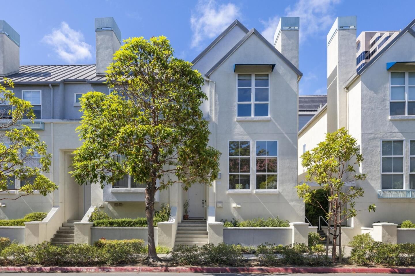 Property Photo:  206 Village Lane  CA 94404 