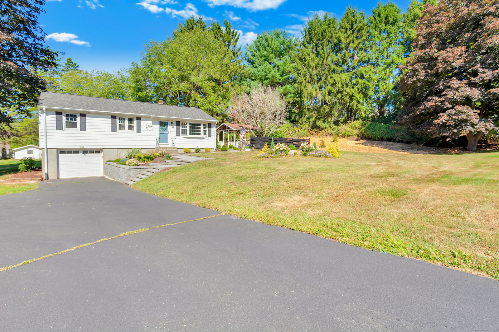 Property Photo: 435 Moss Farms Road CT 06410