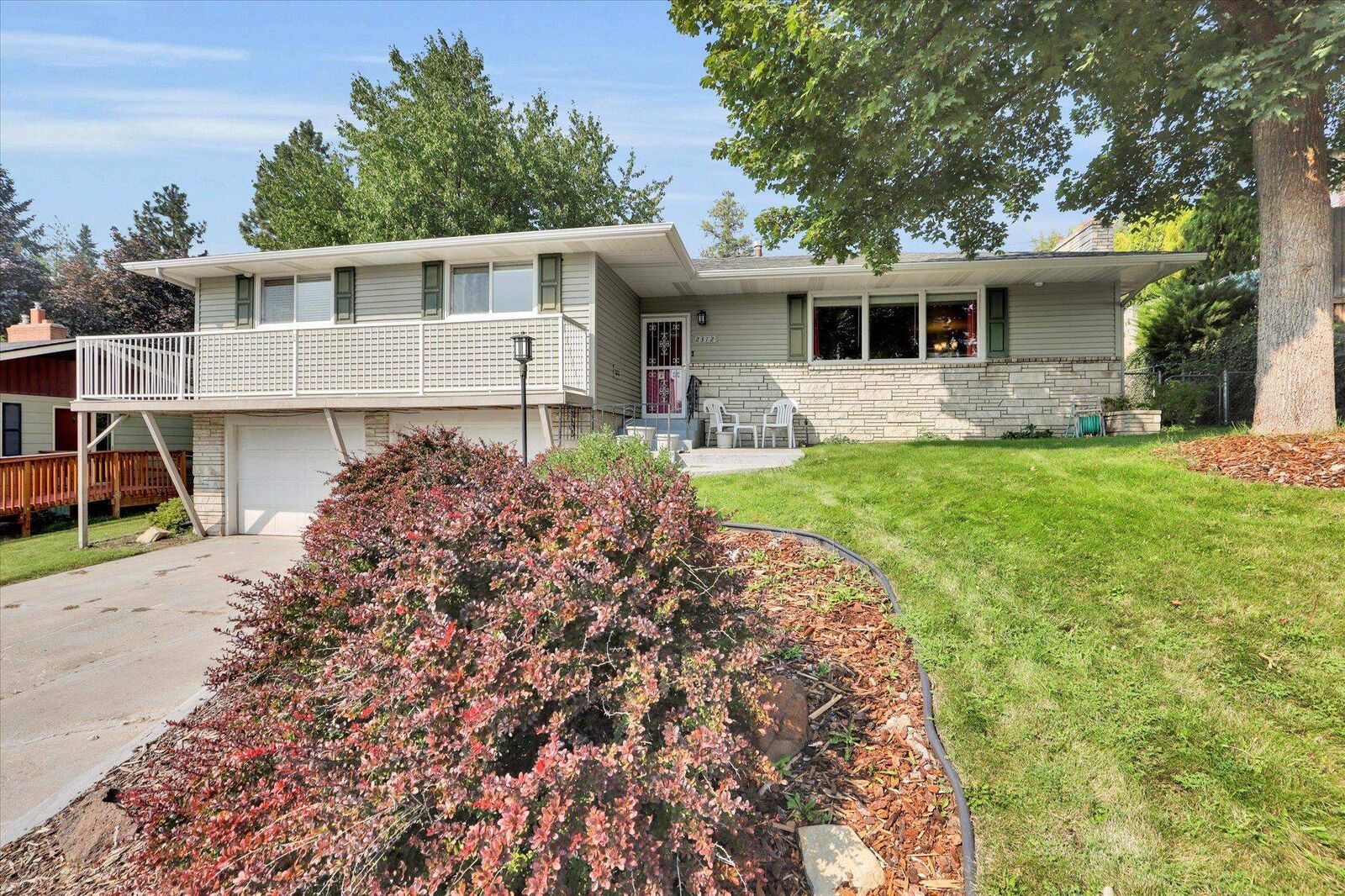Property Photo:  2312 W Woodside Ave  WA 99208 