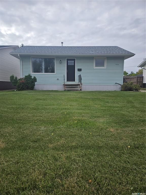 Property Photo:  1305 96th Street  SK S0E 1T0 
