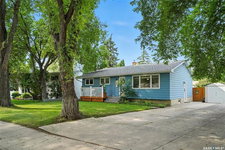 Property Photo:  5 Potter Crescent  SK S7H 3L2 