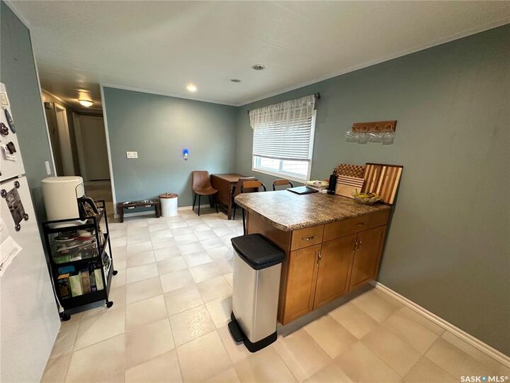 Property Photo:  350 1st Street E  SK S0M 1X0 
