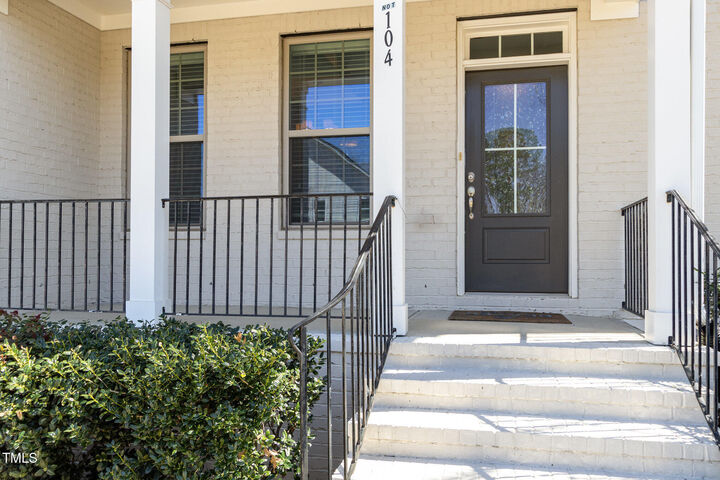 Property Photo: 104 Bailey Park Court NC 27513